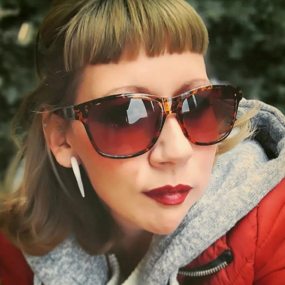 Piranha Tortoise Framed Sunglasses with Mauve Gradient Lenses